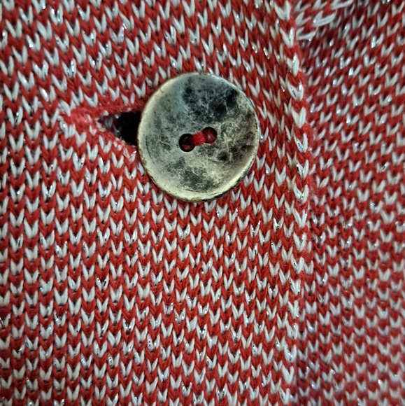 Red and silver sweater - Picture 2 of 4